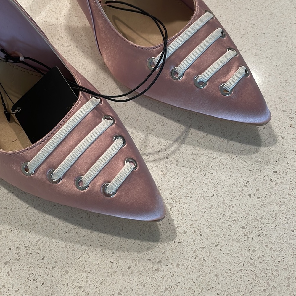 Pink heels - Picture 2 of 4